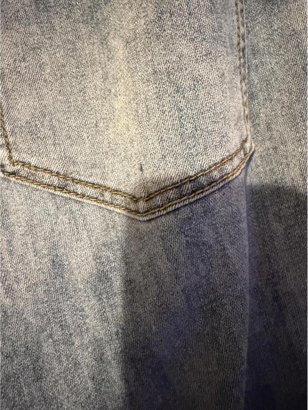 Capris - Picture 5 of 6